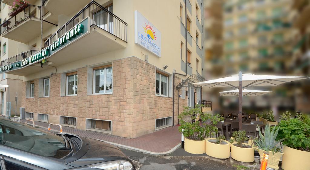 Hotel Lido Mazzini Loano Exteriör bild
