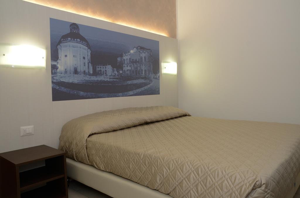 Hotel Lido Mazzini Loano Rum bild