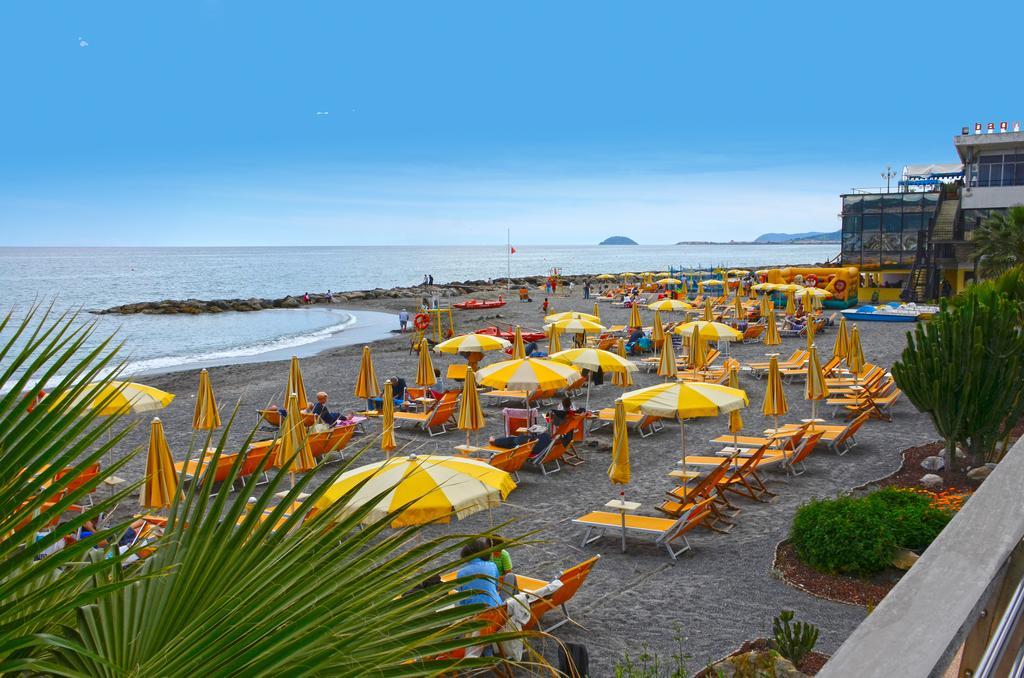 Hotel Lido Mazzini Loano Exteriör bild